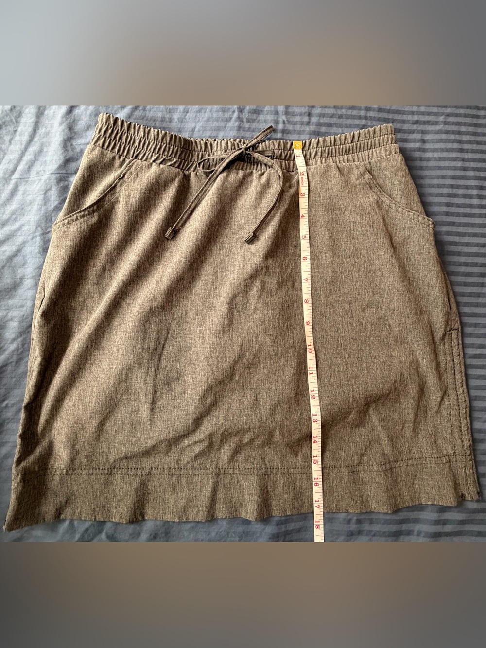 Lee women’s active skort - with pockets. Gray, women’s size Medium.